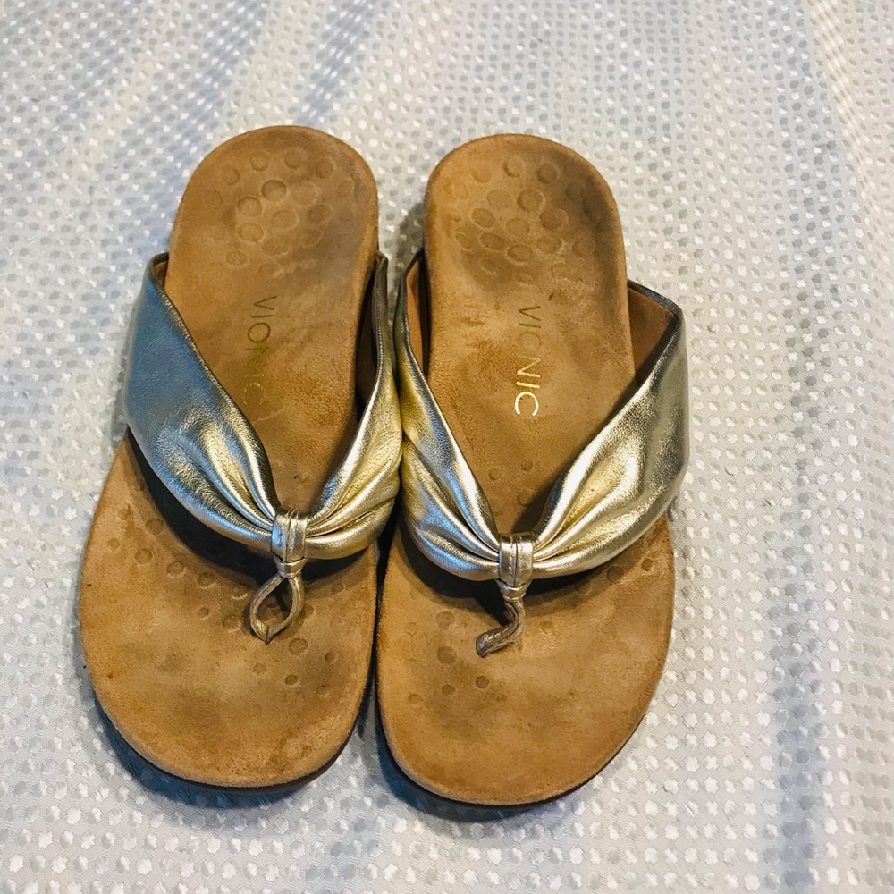 Vionic‎ Britney gold sandals